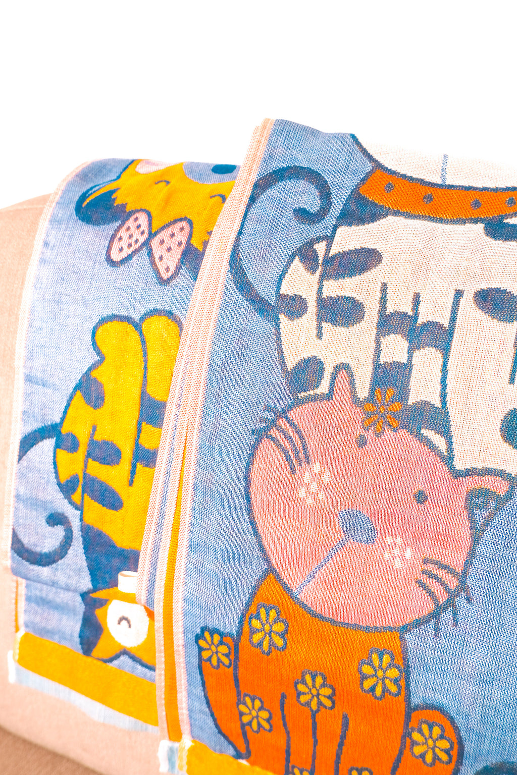 Bliss Heaven Muslin Bath Towel Manga Kitten