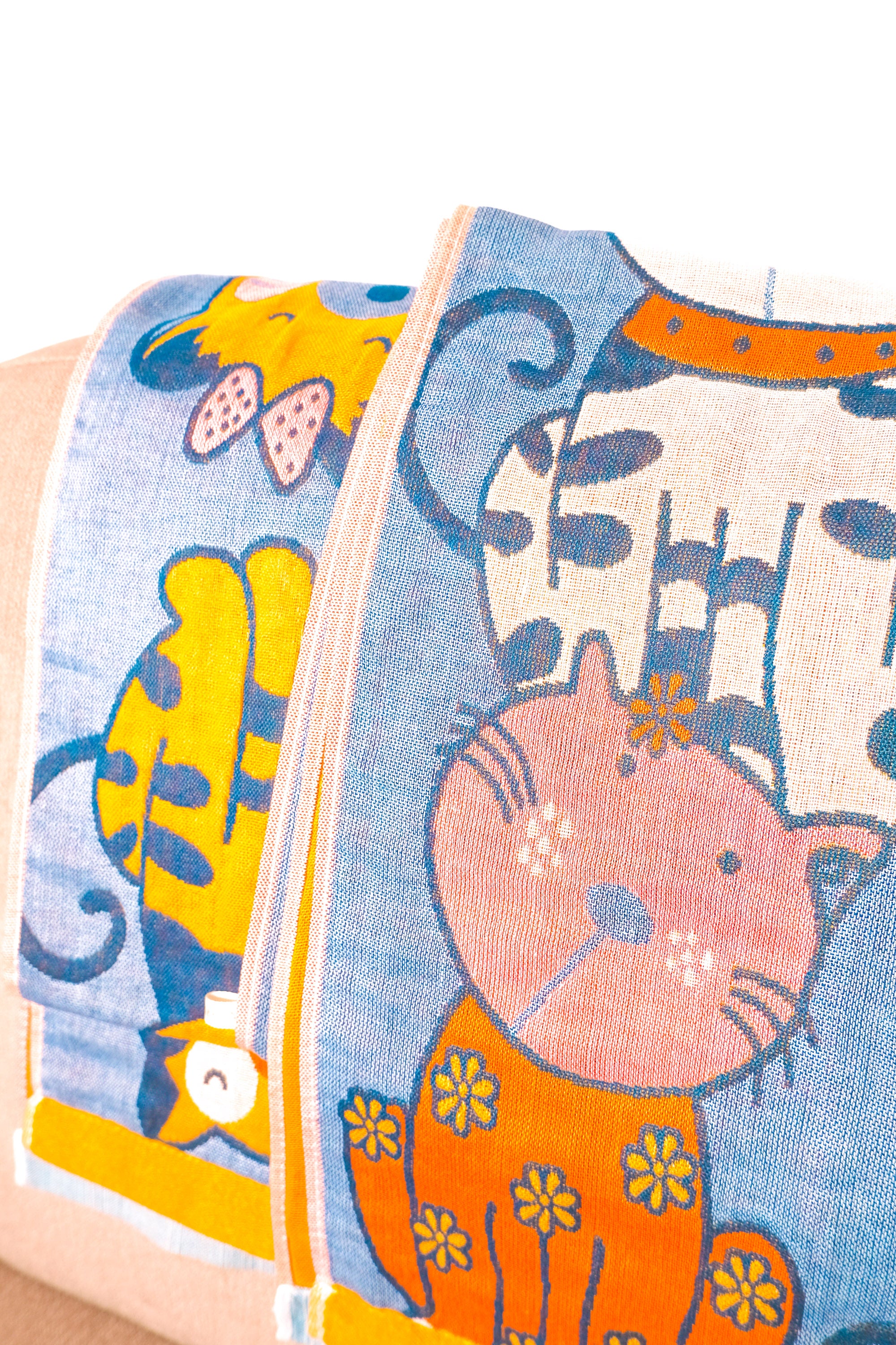 Bliss Heaven Muslin Bath Towel Manga Kitten