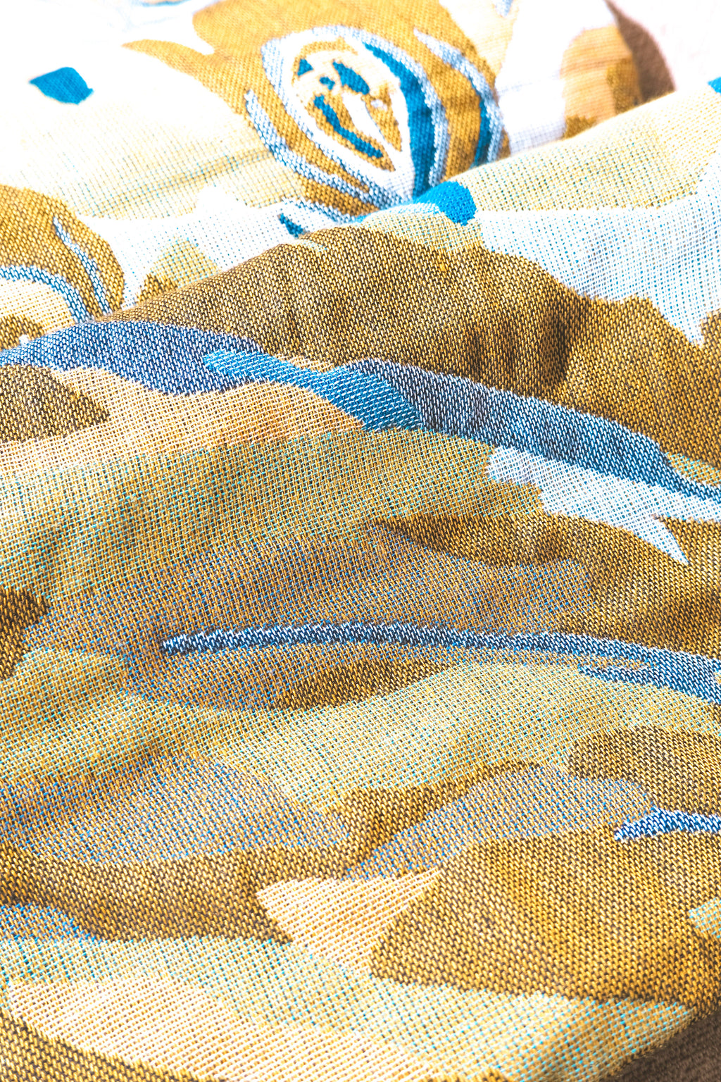 Bliss Heaven Muslin Bath Sheet Peacock Lotus