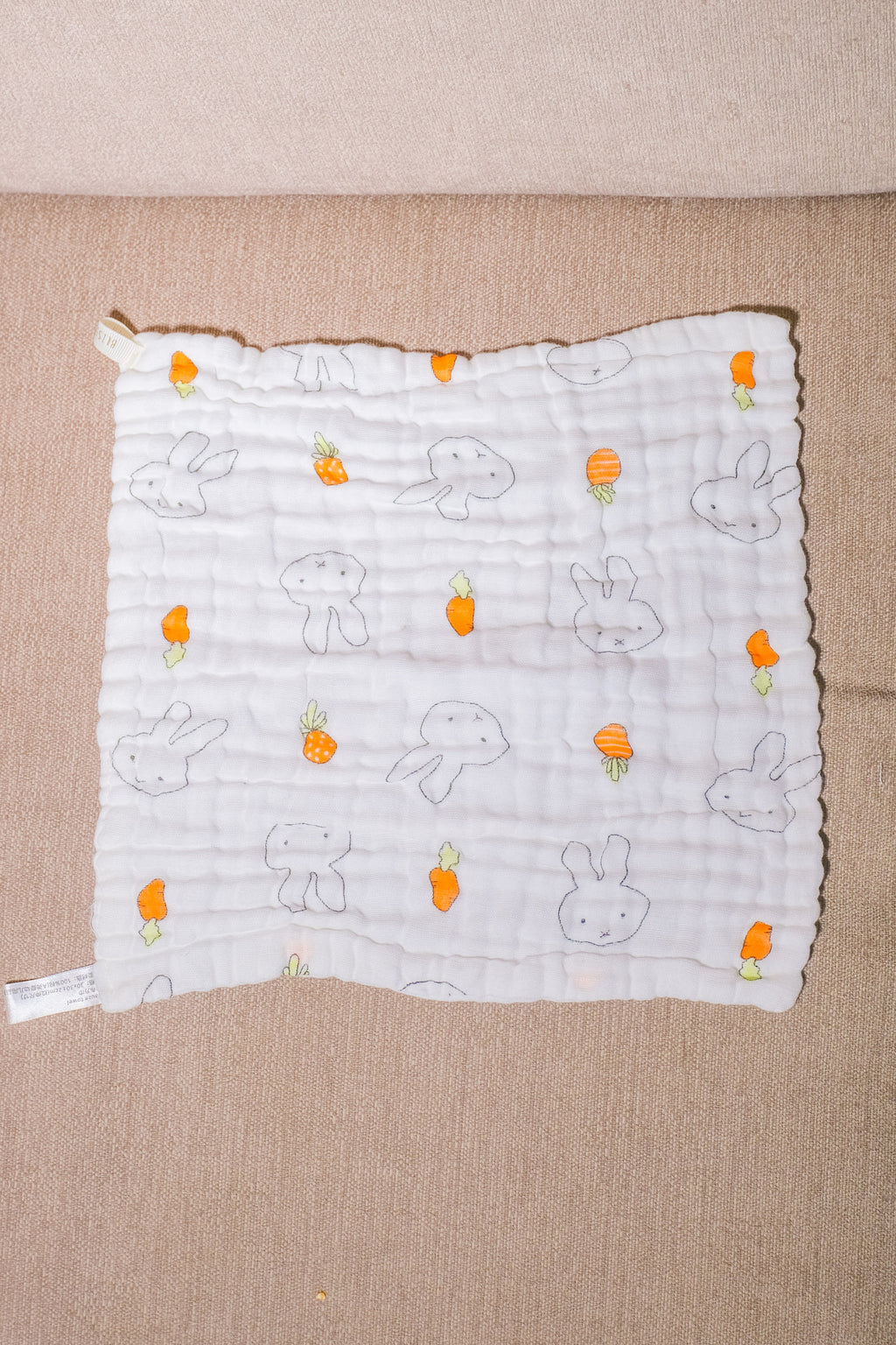 Bliss Nest Muslin Hand Towel Carrot Bunny